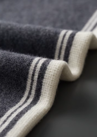 Gris foncé