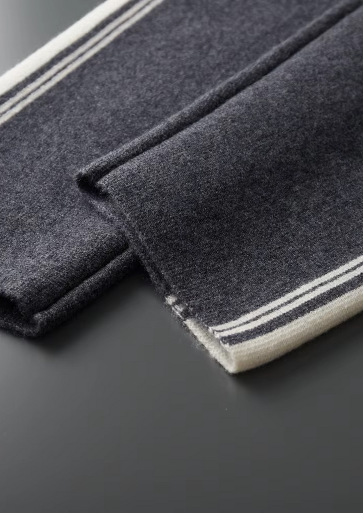 Gris foncé