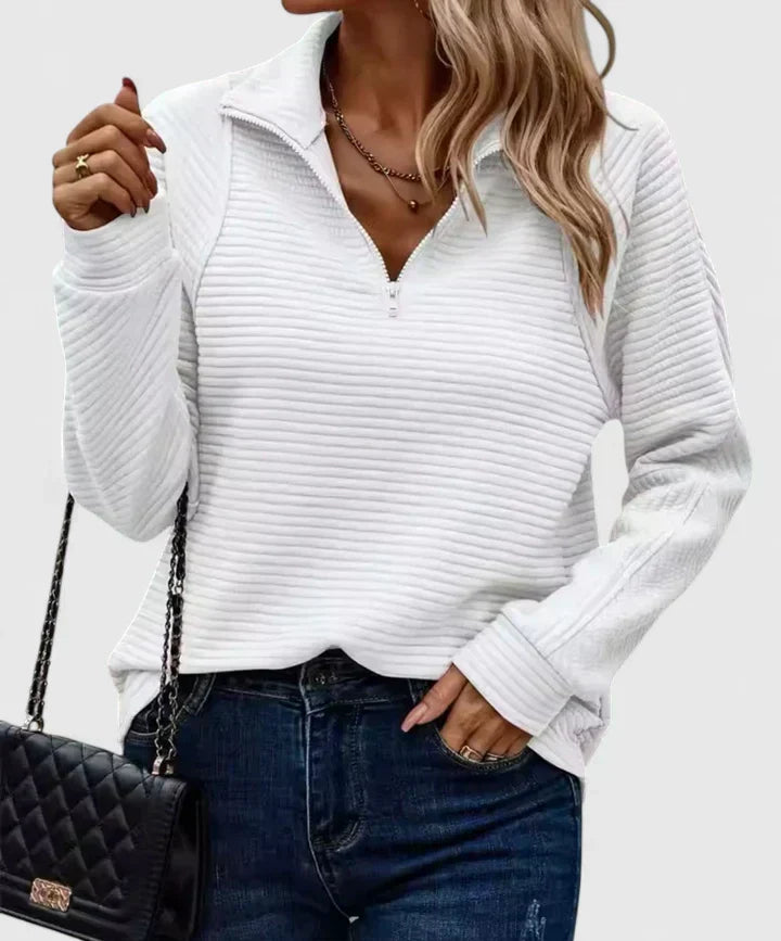 Yui | Pull doux à coupe élégante – Blanc
