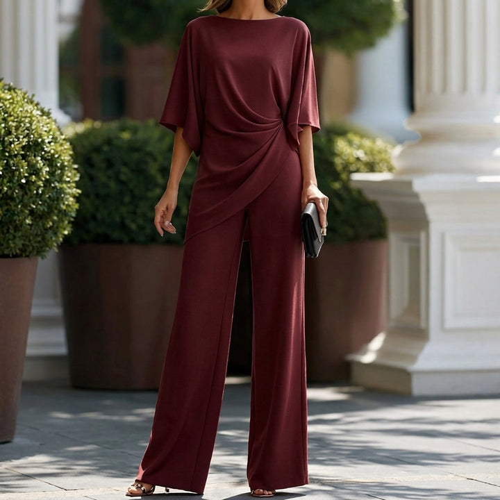 Ayame | Ensemble drapé à manches cape et pantalon large – Rouge vin