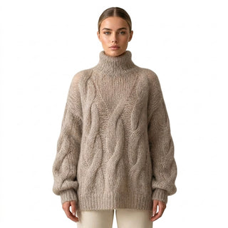 Kanae pull col roulé torsades beige porté fond blanc pur