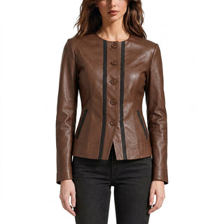 Iori – Veste effet cuir marron et noir fond studio épuré