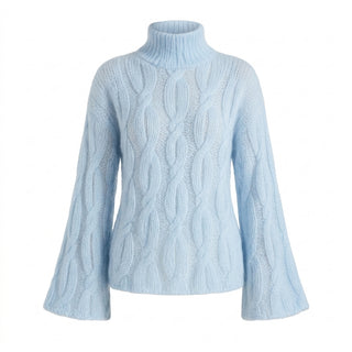 Masami pull torsadé bleu ciel sur fond blanc
