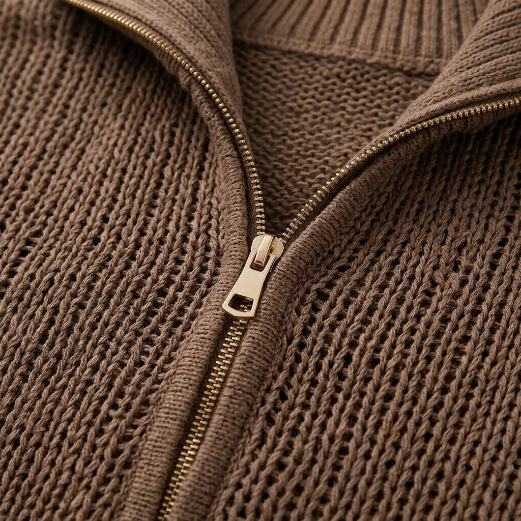 Détail maille et zip doré pull Anzu