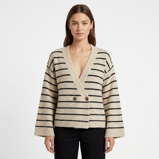 Nao – Cardigan croisé rayé avoine sur fond blanc pur