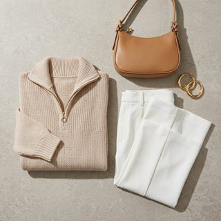 Mise en scène flat lay pull Anzu beige et accessoires