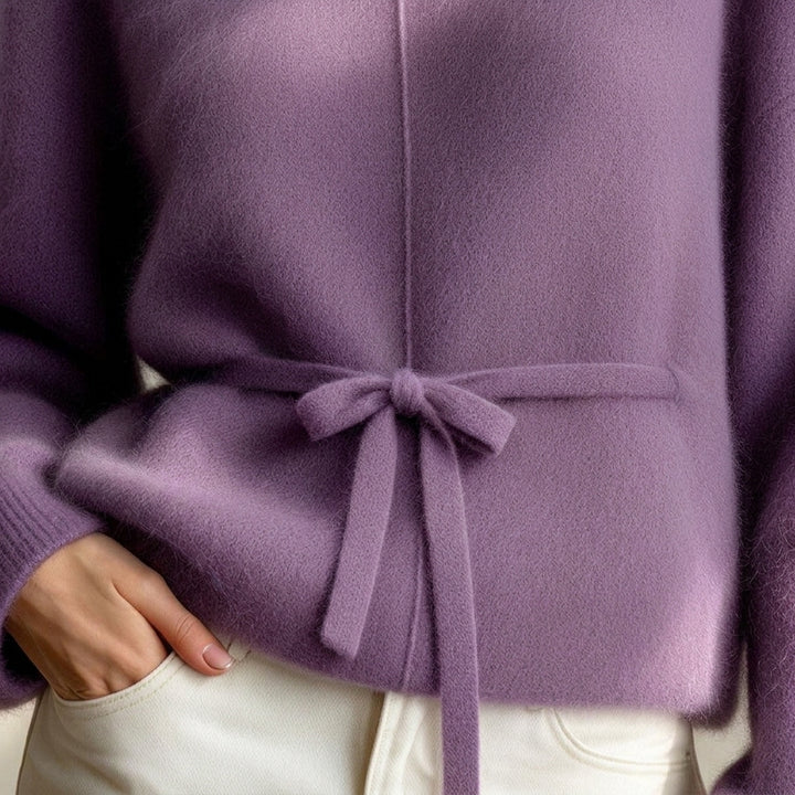 Chiyo - Gros plan maille et ceinture nouée