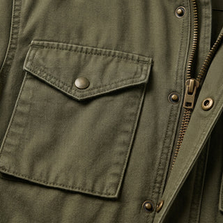 Détail textile et finitions de la veste militaire M-65 Taka