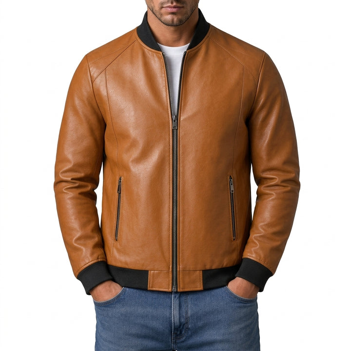 Tora – Blouson bomber effet cuir marron sur fond studio blanc