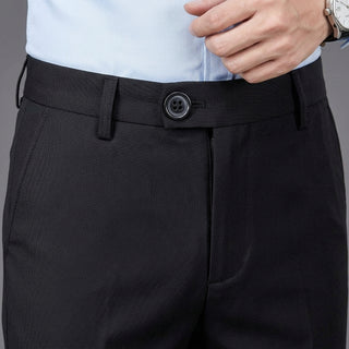 Gros plan sur la taille et les finitions du pantalon Katsu