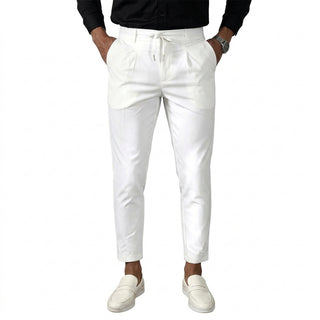Takumi - Pantalon fuselé à pinces blanc vue principale studio