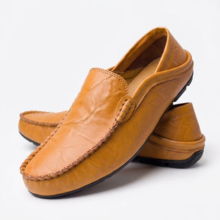 Ichiro – mocassins classiques sur fond blanc pur