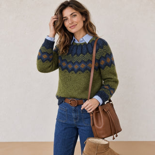 Tomiko – Pull vert forêt porté lookbook
