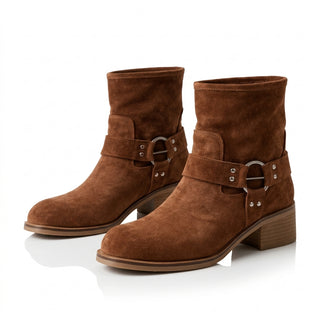Kyoko – Bottines effet cuir marron studio fond blanc