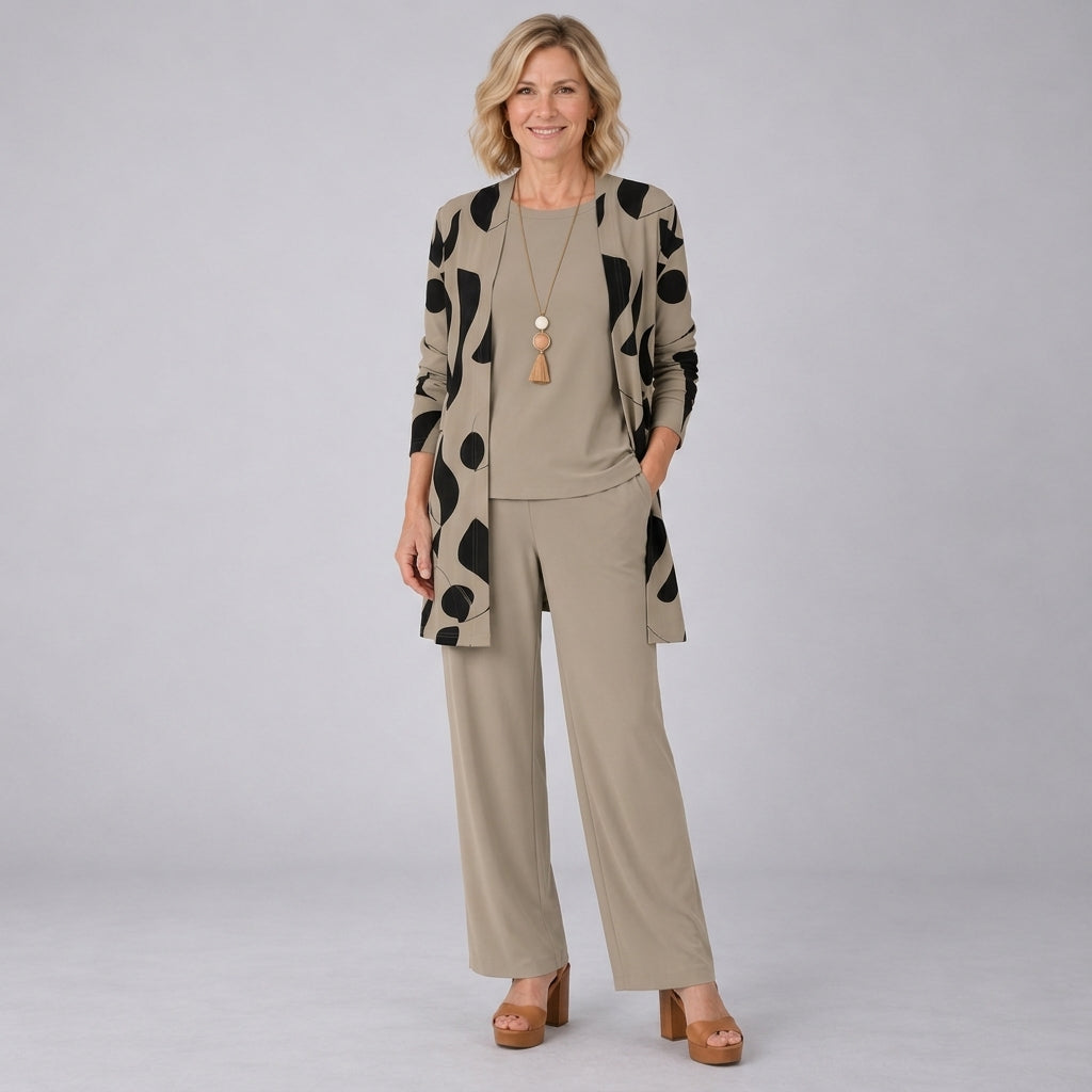 Ayumi ensemble trois pièces taupe - vue studio