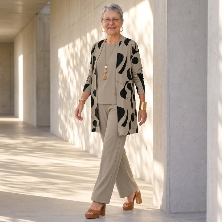 Ayumi ensemble trois pièces taupe - vue lifestyle