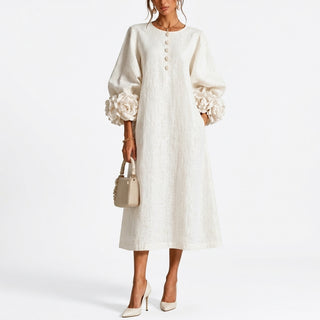 Kazue – Robe midi romantique blanc studio hero shot