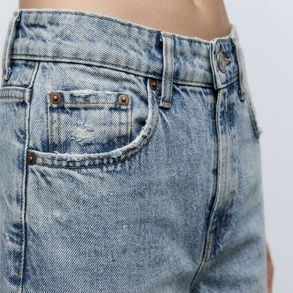 Hitomi | Jean droit effet vintage – Détails de denim et finitions