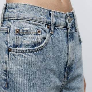 Hitomi | Jean droit effet vintage – Détails de denim et finitions